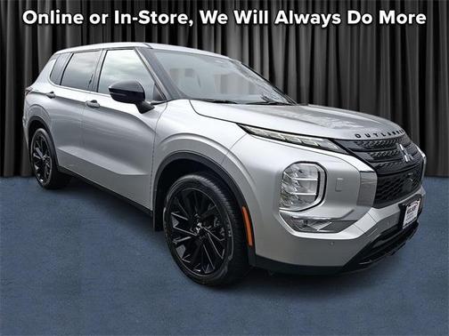 2022 Mitsubishi Outlander SE