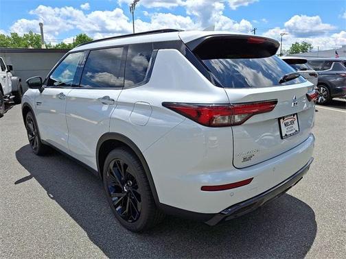 2025 Mitsubishi Outlander PHEV SEL