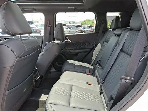 2025 Mitsubishi Outlander PHEV SEL