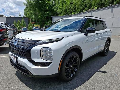 2025 Mitsubishi Outlander PHEV SEL
