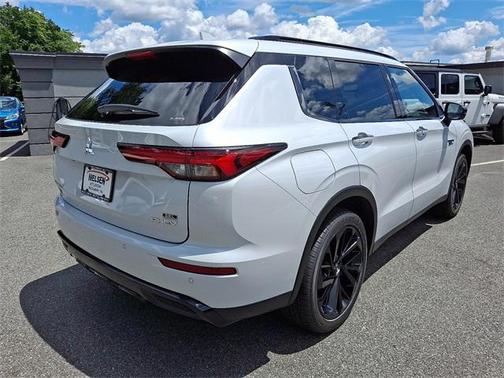 2025 Mitsubishi Outlander PHEV SEL