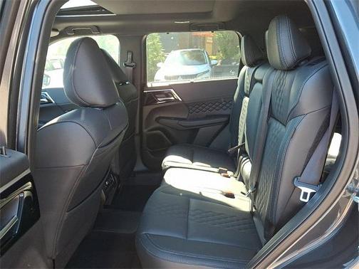 2025 Mitsubishi Outlander PHEV SEL