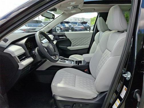 2025 Mitsubishi Outlander PHEV SEL