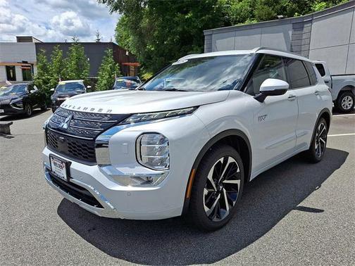 2025 Mitsubishi Outlander PHEV SEL