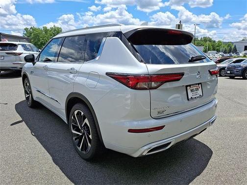 2025 Mitsubishi Outlander PHEV SEL
