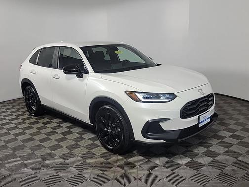 Platinum White Pearl 2025 Honda HR-V