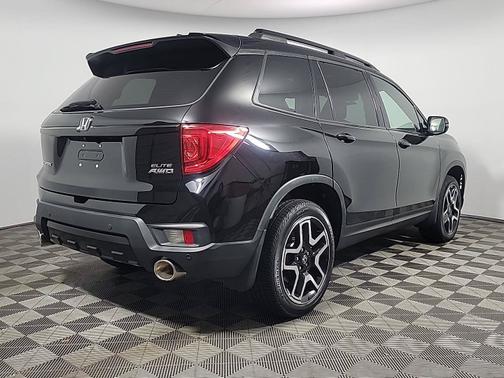 Crystal Black Pearl 2023 Honda Passport