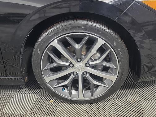 Crystal Black Pearl 2024 Honda Civic