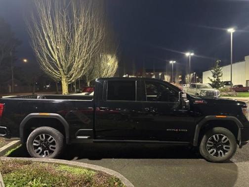 Onyx Black 2022 GMC Sierra 2500 AT4