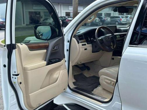 2017 Lexus LX 570 Base