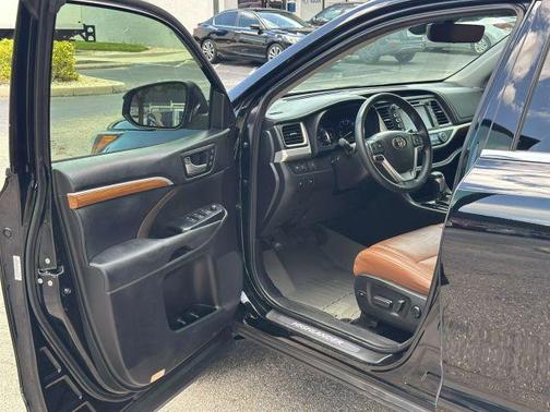 2018 Toyota Highlander Limited