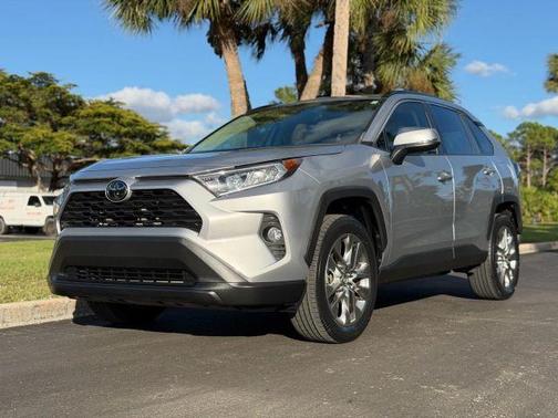 2019 Toyota RAV4 XLE Premium