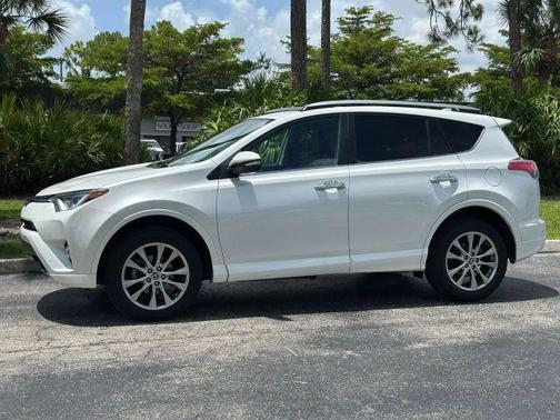 2017 Toyota RAV4 Platinum