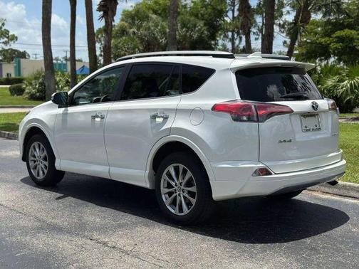 2017 Toyota RAV4 Platinum