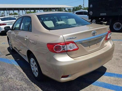 2011 Toyota Corolla LE