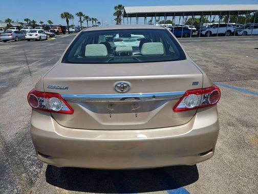 2011 Toyota Corolla LE