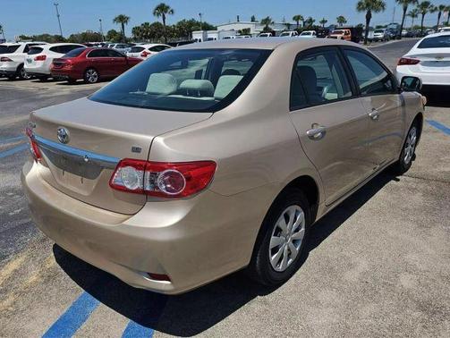 2011 Toyota Corolla LE