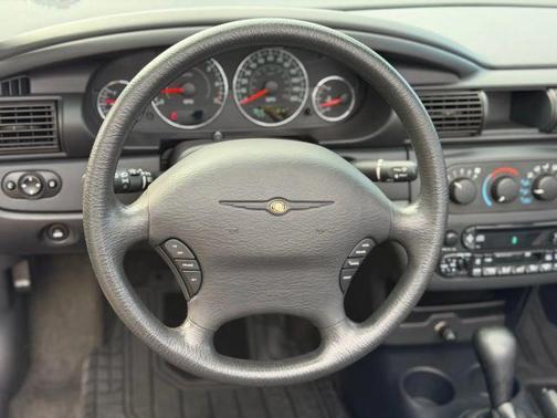 2004 Chrysler Sebring LX