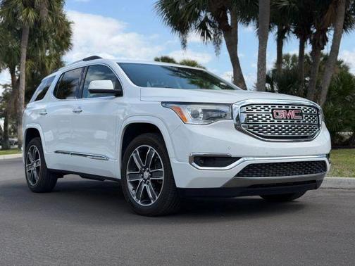2019 GMC Acadia Denali