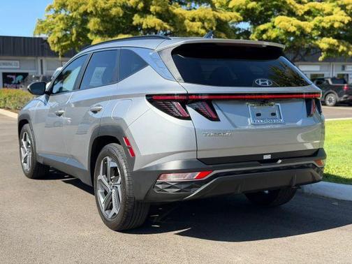 Shimmering Silver 2024 Hyundai TUCSON SEL