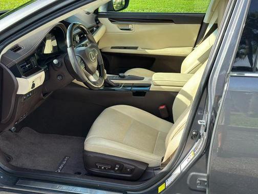 2017 Lexus ES 350 Base
