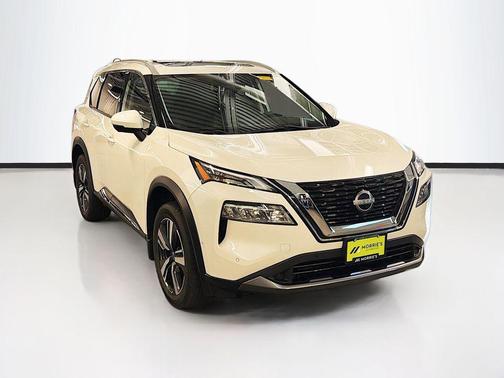 Pearl White Tricoat 2023 Nissan Rogue SL