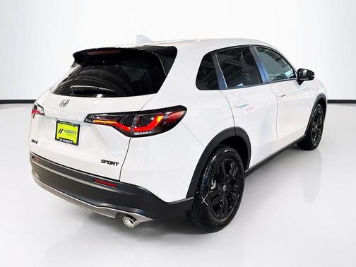 Platinum 2026 Honda HR-V AWD Sport