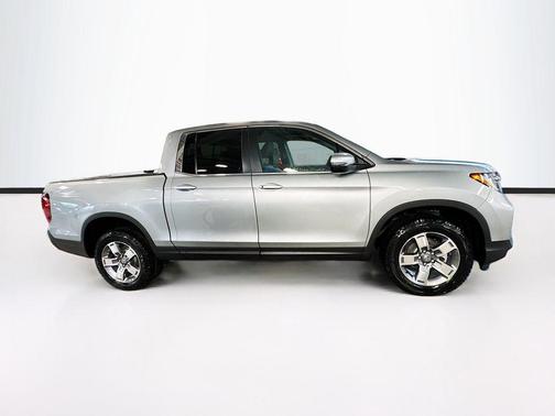 Solar Silver Metallic 2026 Honda Ridgeline RTL