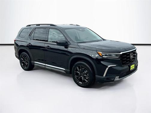 2025 Honda Pilot Touring 8-Passenger