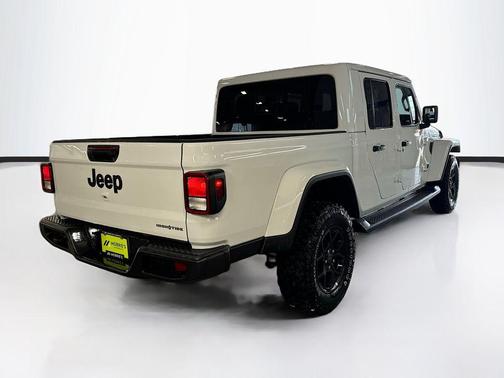 2025 Jeep Gladiator High Tide