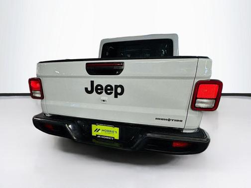 2025 Jeep Gladiator High Tide