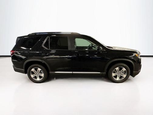 Crystal Black Pearl 2026 Honda Pilot EX-L