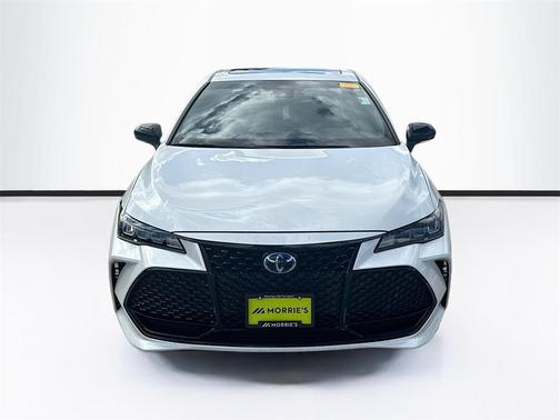 2022 Toyota Avalon Hybrid XSE