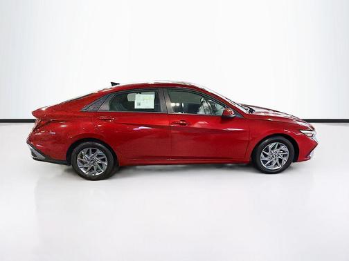 Ultimate Red 2024 Hyundai ELANTRA SEL