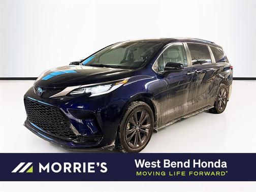 2022 Toyota Sienna XSE 7 Passenger