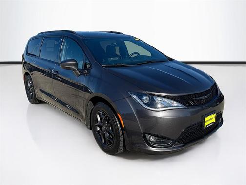 2019 Chrysler Pacifica Touring-L Plus