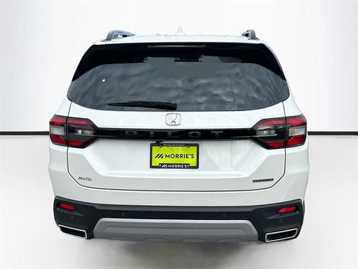 2025 Honda Pilot Touring 8-Passenger