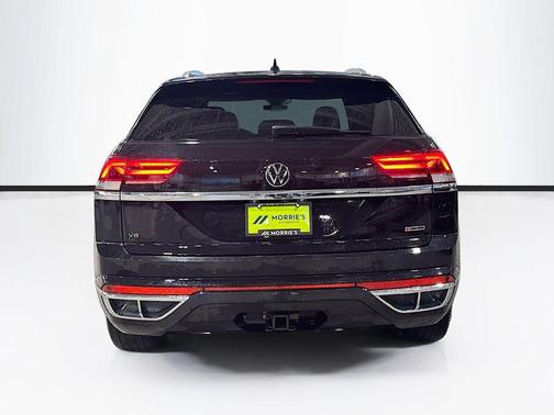 Deep Black Pearl 2020 Volkswagen Atlas Cross Sport 3.6L V6 SEL Premium R-Line