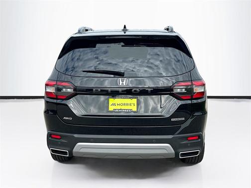 2025 Honda Pilot Touring 8-Passenger