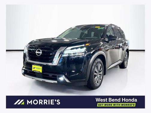 Super Black 2024 Nissan Pathfinder SV