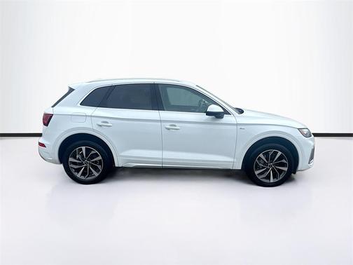 2023 Audi Q5 45 S line Premium Plus