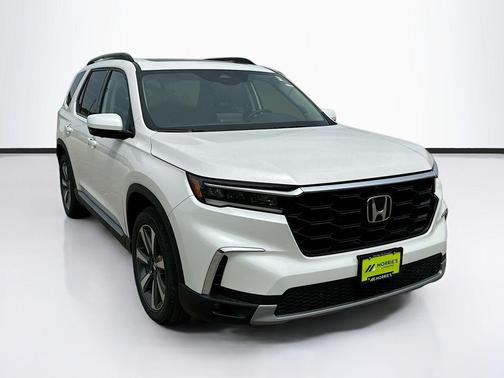 Platinum White Pearl 2025 Honda Pilot Elite