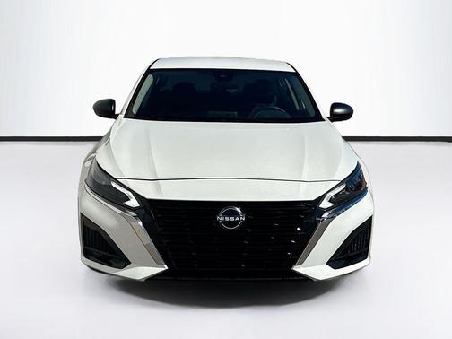 Glacier White 2025 Nissan Altima 2.5 SV