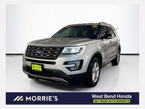 Ingot Silver Metallic 2017 Ford Explorer XLT