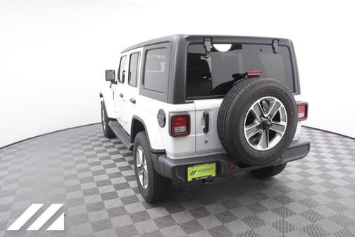 Photo 4 of 33 of 2020 Jeep Wrangler Unlimited Sahara