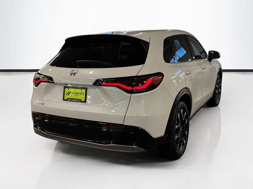 Platinum White Pearl 2027 Honda HR-V EX-L
