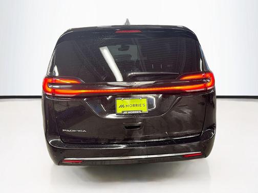 2025 Chrysler Pacifica L