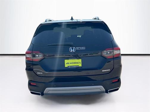 2025 Honda Pilot Touring 8-Passenger