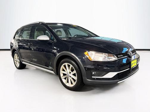 Night Blue Metallic 2017 Volkswagen Golf Alltrack TSI SE