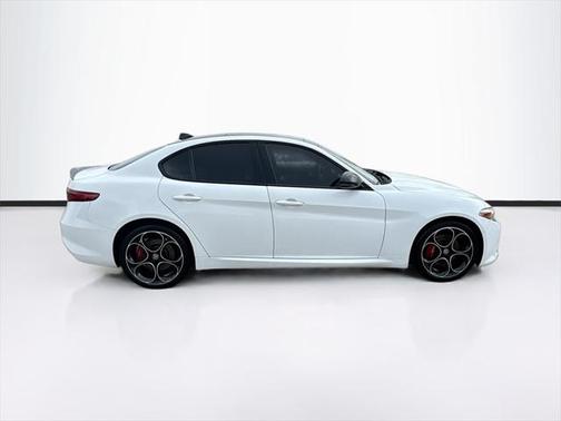 2021 Alfa Romeo Giulia Ti